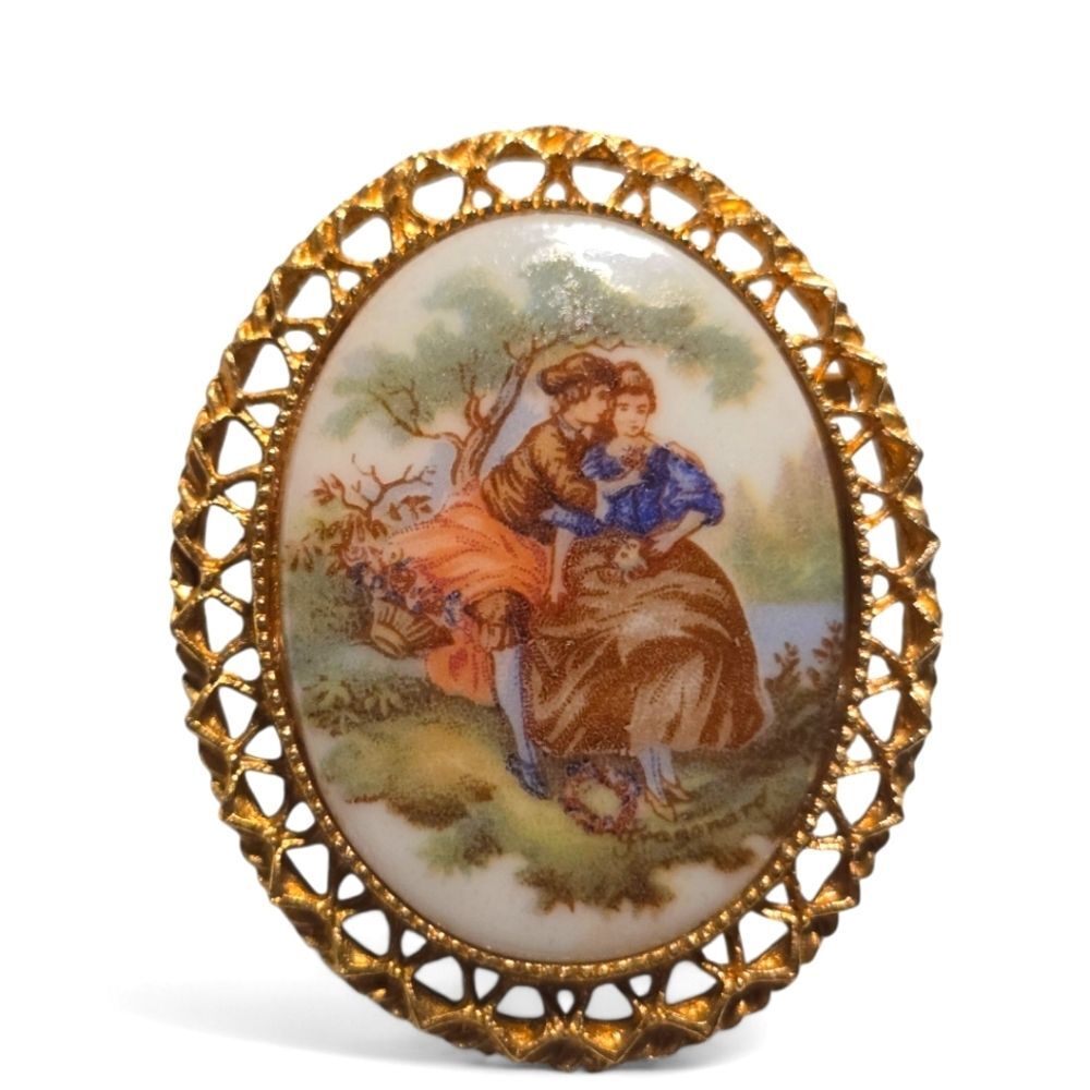 Victorian Revival Vintage Ornate Romantic Courting Couple Brooch Pin Pendant